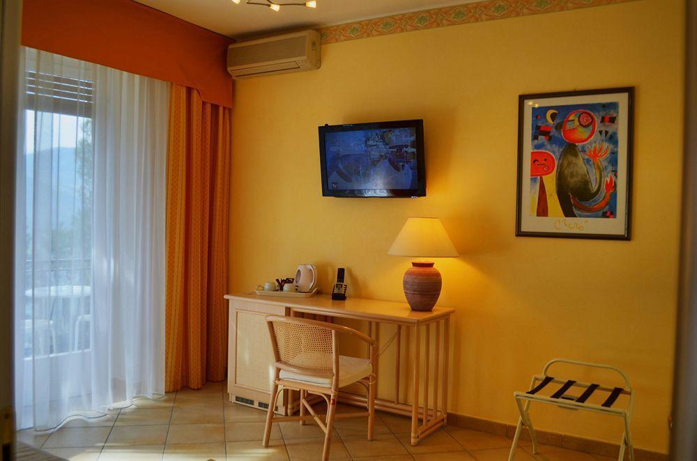 La Riserva Di Castel D'Appio- Charme & Relax Ventimiglia Exterior photo